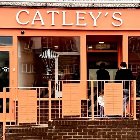 Adventure Riverside Campervan ! *