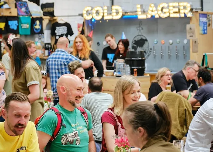 Båthotell Adventure Riverside Campervan !