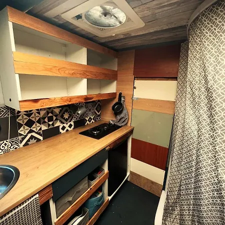 Adventure Riverside Campervan ! Botel Bristol