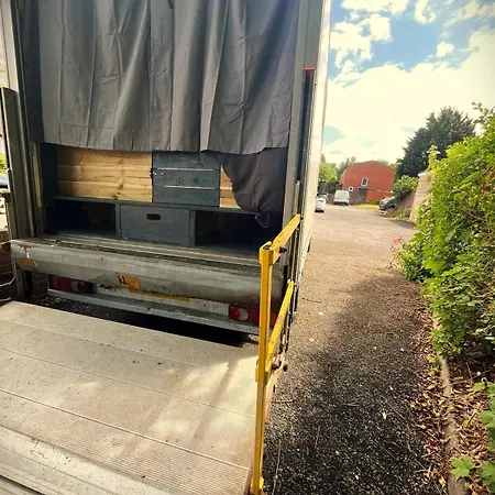 Botel Adventure Riverside Campervan ! *