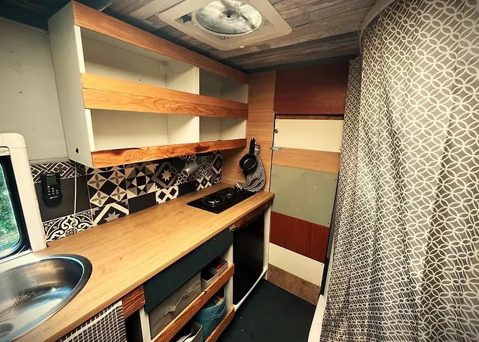 Adventure Riverside Campervan ! Hotel en barco Bristol