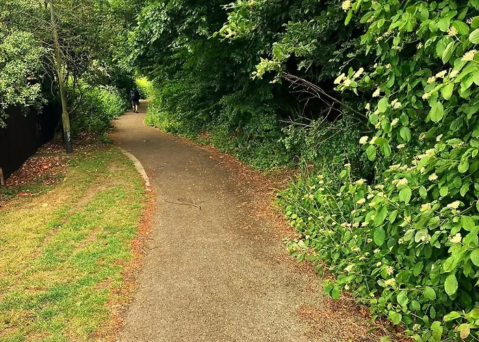 船上ホテル Adventure Riverside Campervan !